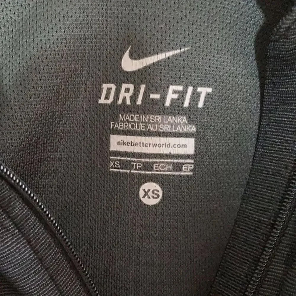 Nike Shirt Woman’s Size XS